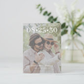 写真モダンタイポグラフィ結婚式の日付を保存 案内ポストカード (スタンド正面)