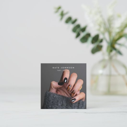 写真モダンネイルアーティスト美しいサロンQRコード スクエア名刺 (スタンド正面)