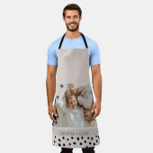 写真モダンパステル名パーソナライズされたギフト エプロン (着用した状態)