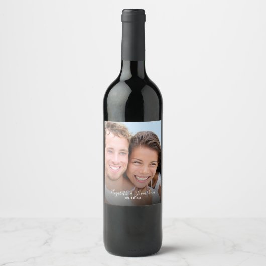 写真モダン手エレガント文字スクリプ結婚ト ワインラベル (正面)