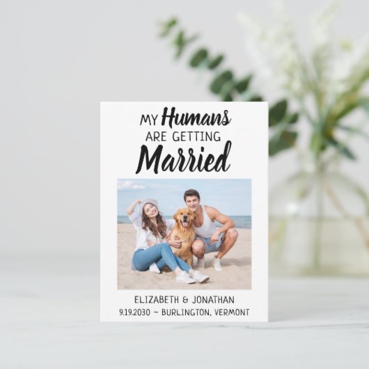 写真モダン犬の結婚式の日付を保存 案内ポストカード (スタンド正面)