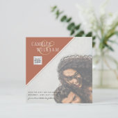 写真モダン結婚式の招待QRコードRSVPシナモン (スタンド正面)