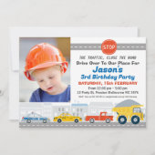 写真モダン道路輸送誕生日 招待状 (正面)