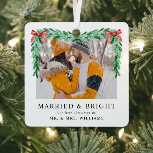 写真モダンMarried & Bright Christmas Newlywed メタルオーナメント (インサイチュ)