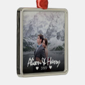 写真モノグラムの白エレガント書ウェディング メタルオーナメント (右)