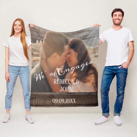 写真ユニーク素朴カップル婚約したよ  フリースブランケット (インサイチュ)