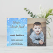 写真付きのウィンター ワンダーランド 誕生日招待状 招待状 (スタンド正面)