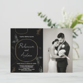 写真付きのダークブラックの結婚式招待状 招待状 (スタンド正面)