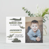 写真付きの戦闘機の誕生日招待状 招待状 (スタンド正面)
