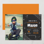 写真付きオレンジ色のクモのハロウィン誕生日招待状 招待状 (正面/裏面)