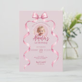 写真付きピンクのリボン誕生日招待状 招待状 (スタンド正面)
