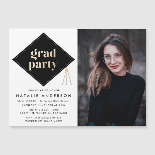 写真卒業パーティーのキャップオフ マグネット招待状 (正面)