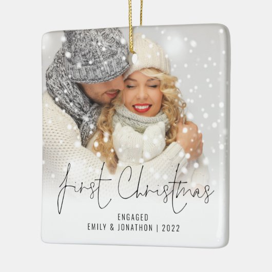 写真名の年の初めてのクリスマス 婚約した セラミックオーナメント (左)