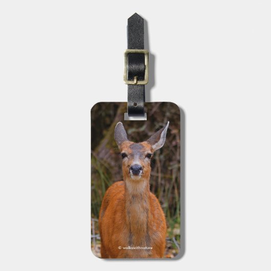 写真家おもしろいで鹿の若手スマイル ラゲッジタグ (正面縦)