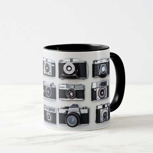写真家への古いカメラコレクターの贈り物 マグカップ (正面右)