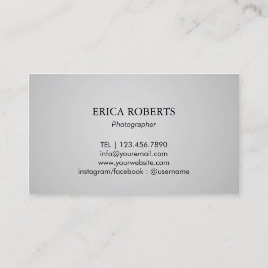 写真家カメラ&赤いハート撮影 名刺 (裏面)