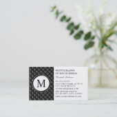 写真家スタイリッシュ白黒ハートモノグラム 名刺 (スタンド正面)