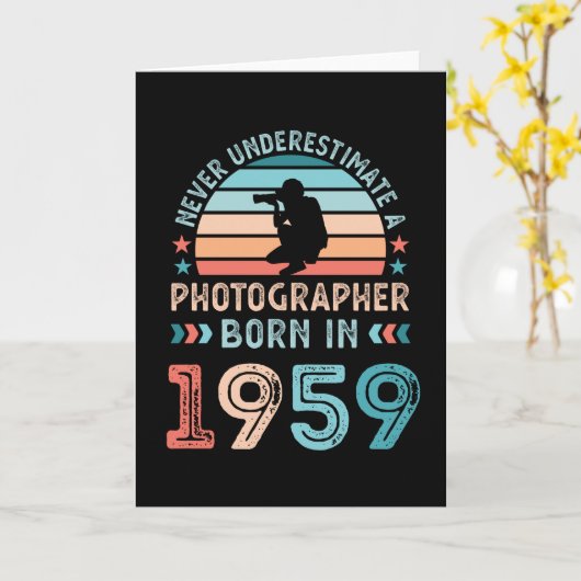 写真家生まれ1959年70番目の誕生日ギフト カード (黄色い花)