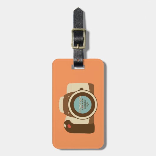 写真撮影のカメラか荷物のラベル ラゲッジタグ (正面縦)