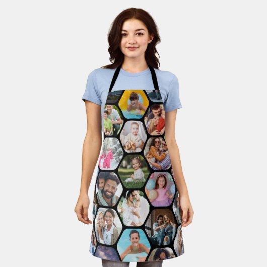 写真数々のコラージュシンプル六角モダン模様 エプロン (着用した状態)