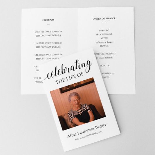 写真祝付きの葬儀プログラムの生活