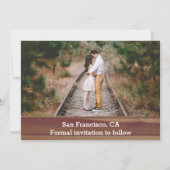 写真素朴コラージュ日付カードの保存 招待状 (裏面)