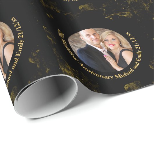 写真結婚のアニバーサリーギフトラップブラック金ゴールド ラッピングペーパー (ロールコーナー)