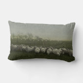 写真1918年を牧草を食べているヒツジ ランバークッション (裏面)