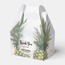 写真2パイナップルのビーチ結婚式