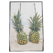 写真2パイナップルのビーチ誕生日 ミディアムペーパーバッグ (裏面)