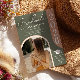 写真2023はっきりしたアーチグリーンピンク卒業 招待状