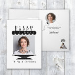 写真30th Birthday Card 招待状<br><div class="desc">おもしろいカスタム写真30歳の誕生日カーカスタマイズド。誕生日はっきりしたの人の写真にアクセントを付ける白黒のケーキのグラフィック。中には風船、パーティー帽子、さらに2つの写真の場所カスタムがある。誕生日の人を30歳感じとスリリングにする。</div>