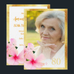写真80th誕生日パーティー熱帯フローラ白 招待状<br><div class="desc">80歳フェミニンの誕生日エレガントパーティーの招待状。白い背景に柔らエレガントかなピンクのハイビスカスの花とフェイク金ゴールド枠。フロント：写真と彼女の年齢のためのテンプレートバック：あなたのパーティー情報のためのテンプレート。</div>