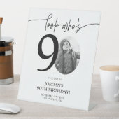 写真90th誕生日ウェルカムサイン | 誰が90歳か見て 台座サイン (インサイチュ)