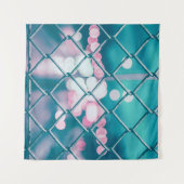 《写真》ぼけ味灯付きチェーンリンクフェンス タペストリー (正面(横))