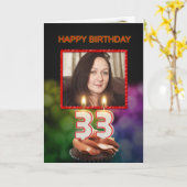 写真、ケーキとキャンドル付き33誕生日を追加 カード (黄色い花)