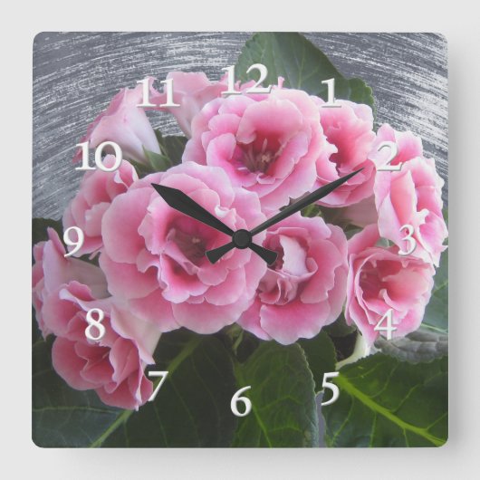 写真。ピンクの花の明るい花束。 スクエア壁時計 (正面)