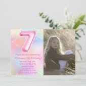 写真 ピンク レインボー 7歳の誕生日 招待状 (スタンド正面)