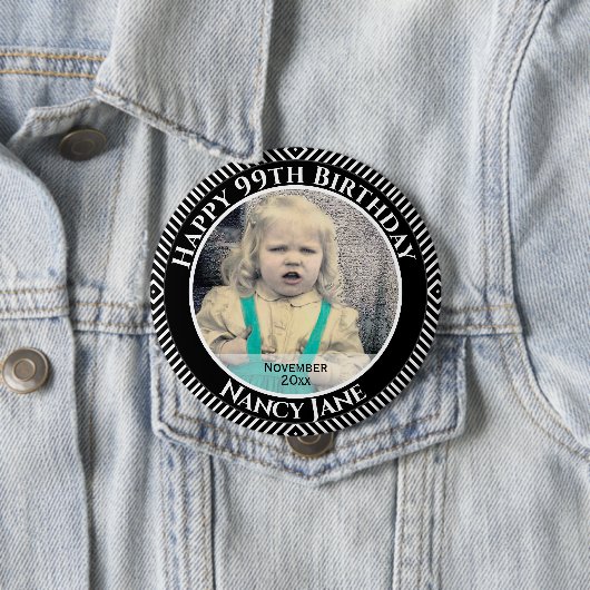 写真:幾何学的な斜め線(黒と白) 缶バッジ (インサイチュ)