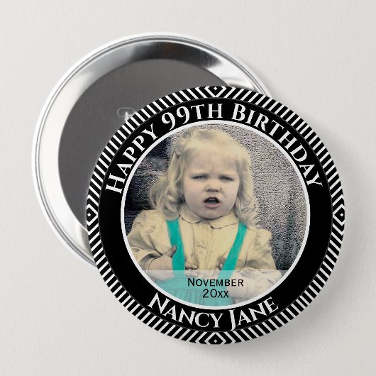 写真:幾何学的な斜め線(黒と白) 缶バッジ (正面&裏面)