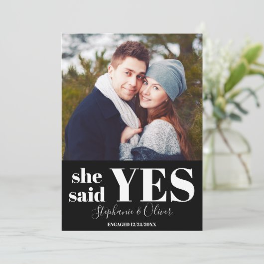 写真、彼女がYes婚約発表 招待状 (スタンド正面)