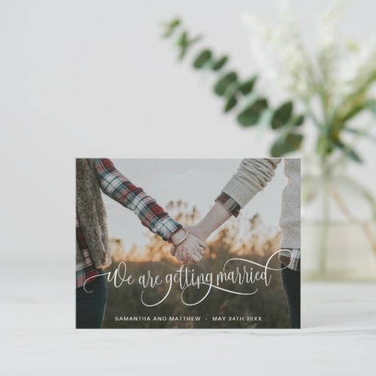 写真、私たちは結婚する白い書道 案内ポストカード (スタンド正面)