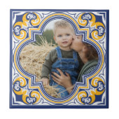 写真、青、黄、白のアズレホス タイル (正面)