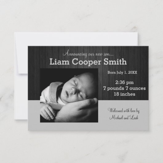 写真- 3x5誕生の発表が付いている灰色か黒い木 案内状 (正面)