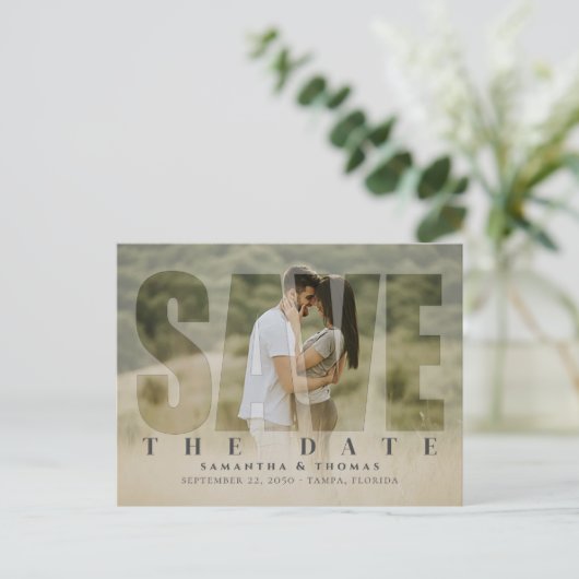 写真Save the Date QR Codeエレガントタイポグラフィ 案内ポストカード (スタンド正面)