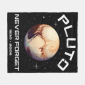 冥王星を決して忘れない フリースブランケット (正面(横))