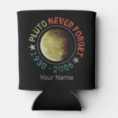 冥王星忘れ1930-2006年ヴィンテージ惑星レトロ 缶クーラー (裏面)
