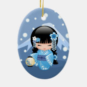 冬こけし人形 – ブルーマウンテンゲイザーガール セラミックオーナメント (裏面)