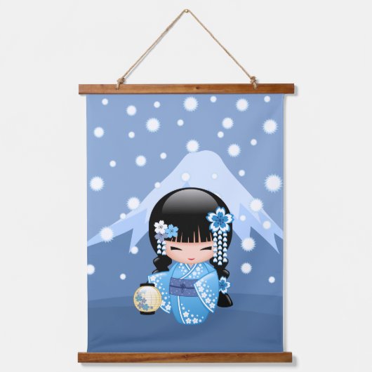冬こけし人形 – ブルーマウンテンゲイザーガール 吊り下げ型タペストリー (正面)