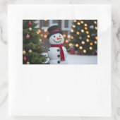 冬にクリスマスツリーを持つ雪だるま 長方形シール (バッグ)